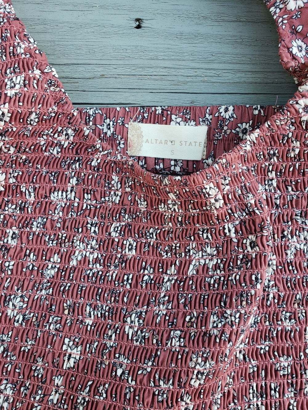 Altar'd State Cropped Floral Puff Sleeve Smocked Blouse - Small - Picture 4 of 6